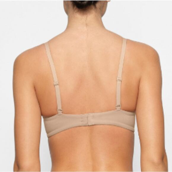 NEW SKIMS Clay Fits Everybody T-Shirt Demi Bra Size 32C - Picture 2 of 8